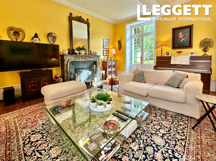 Image No.6-5 Bed House for sale