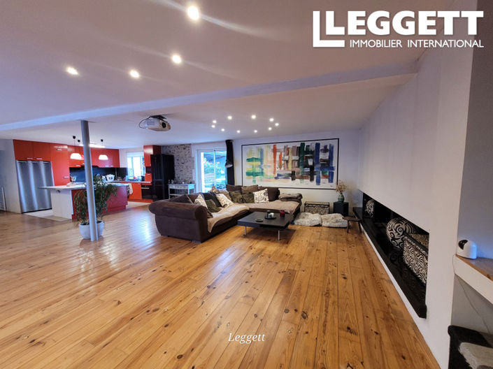 Image No.6-7 Bed House for sale