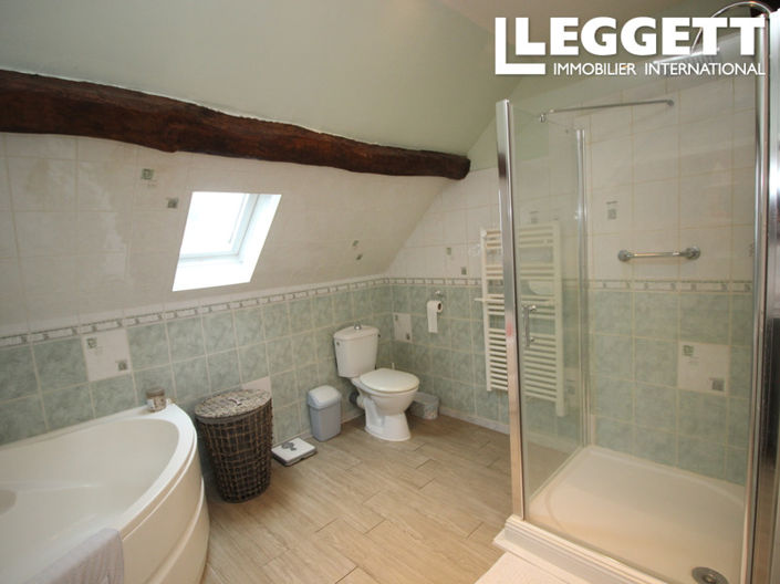 Image No.10-4 Bed House for sale