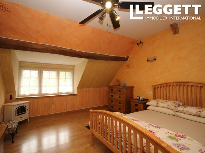 Image No.6-4 Bed House for sale