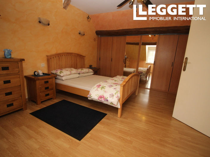 Image No.7-4 Bed House for sale