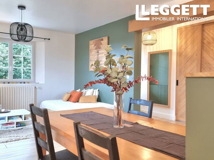 Image No.8-5 Bed House for sale