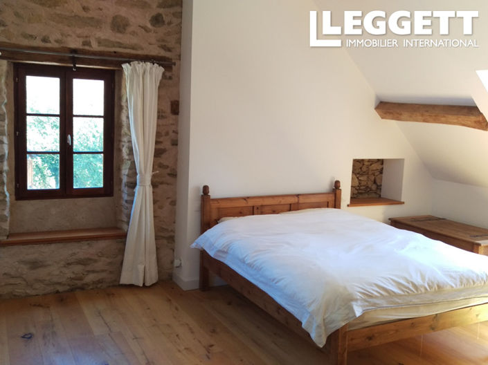 Image No.6-5 Bed House for sale