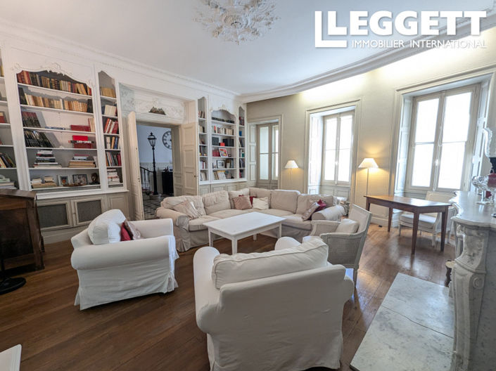 Image No.3-10 Bed House for sale