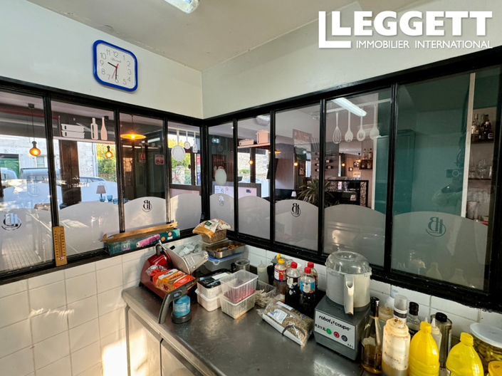 Image No.7-Commercial de 5 chambres à vendre à Charente