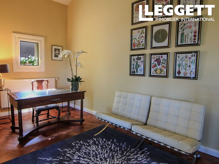 Image No.5-11 Bed Commercial for sale