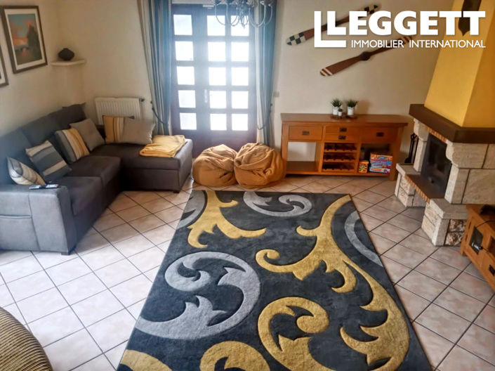 Image No.6-3 Bed House for sale