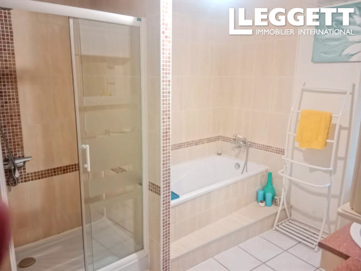 Image No.9-3 Bed House for sale