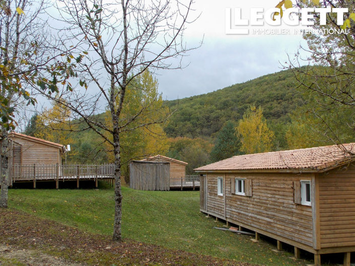 Image No.8-8 Bed House for sale