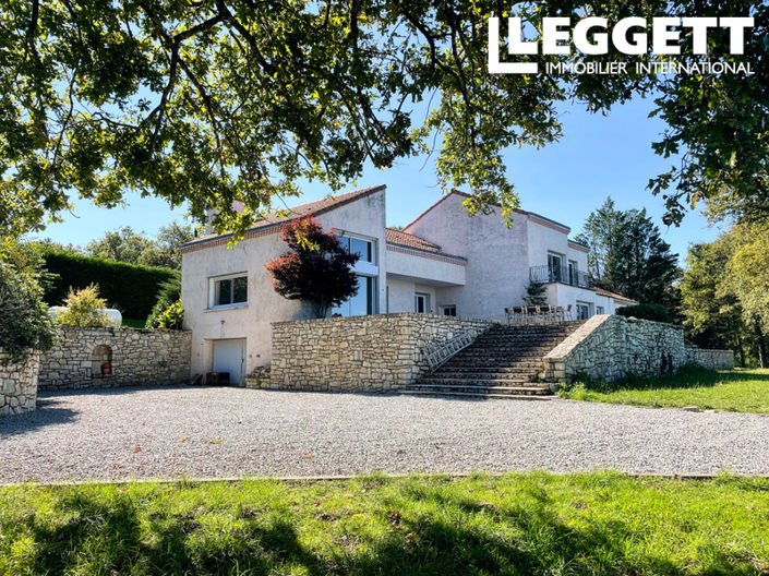 Image No.1-8 Bed House for sale