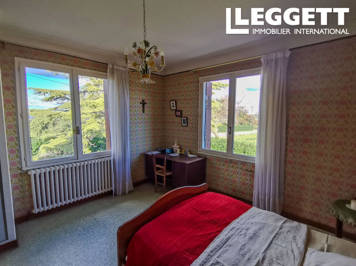 Image No.6-4 Bed House for sale