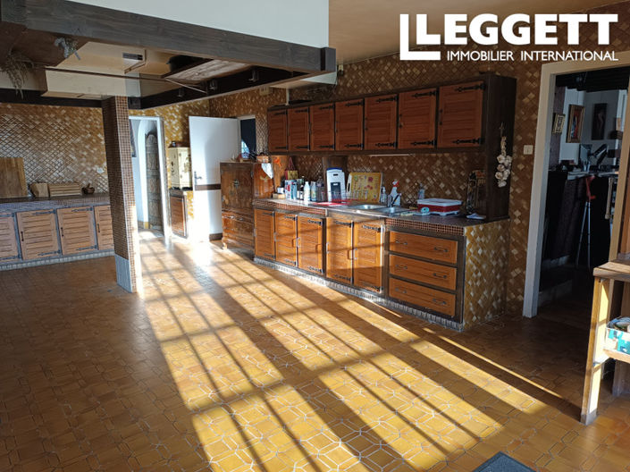 Image No.10-4 Bed House for sale