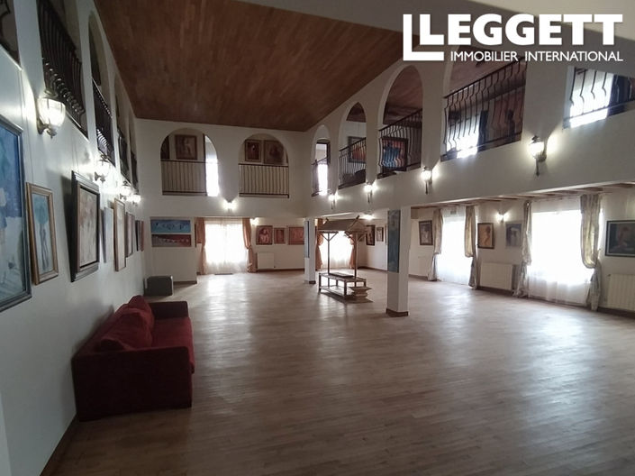 Image No.8-4 Bed House for sale