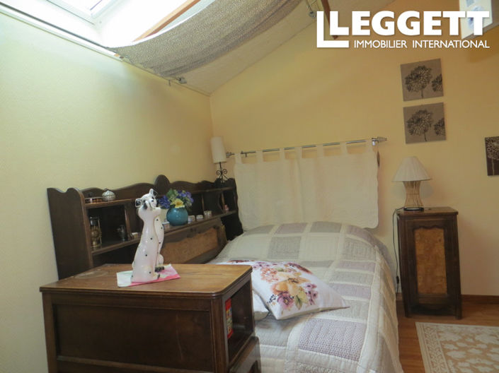 Image No.8-3 Bed House for sale