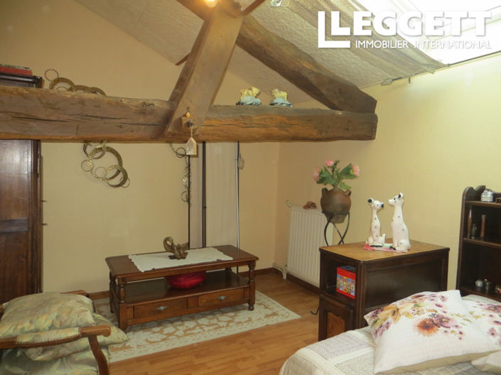 Image No.9-3 Bed House for sale