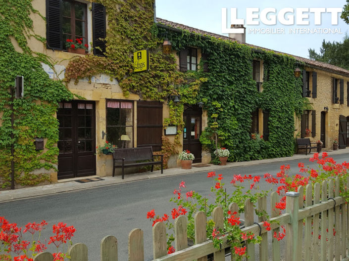 Image No.1-9 Bed House for sale