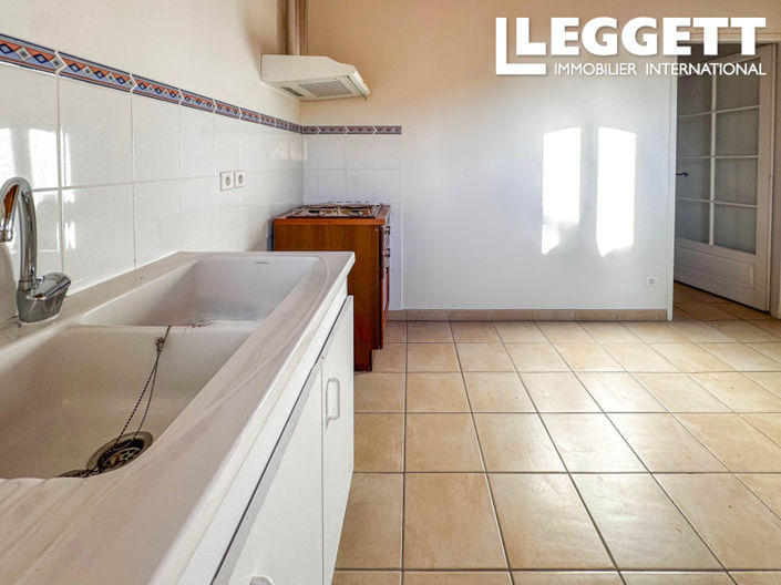 Image No.10-3 Bed House for sale