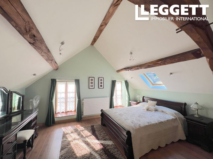 Image No.6-4 Bed House for sale