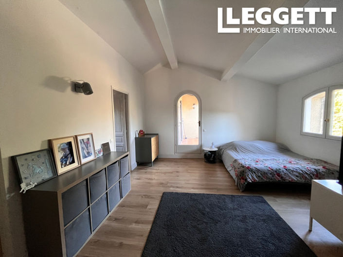 Image No.4-2 Bed House for sale