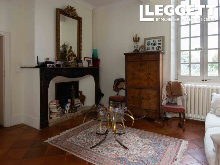 Image No.7-5 Bed Chateaux for sale