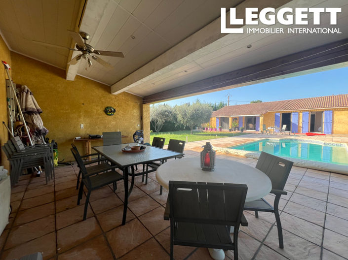 Image No.1-4 Bed House for sale