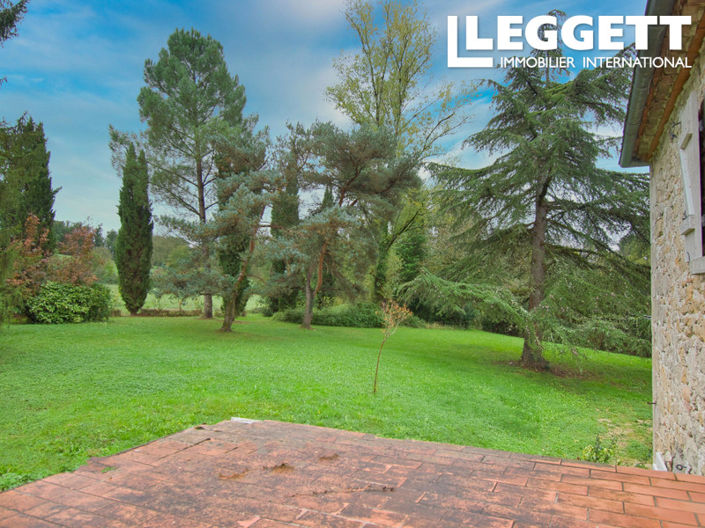 Image No.2-4 Bed House for sale