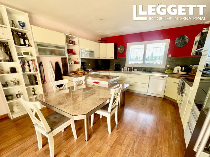 Image No.6-3 Bed House for sale