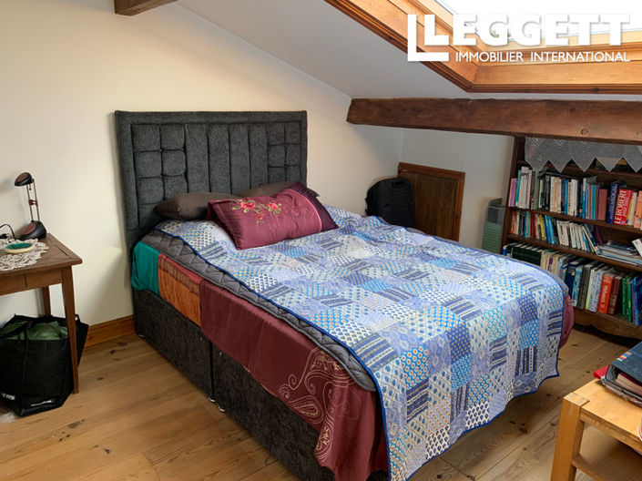 Image No.10-4 Bed House for sale