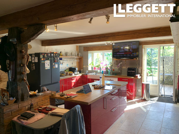 Image No.8-4 Bed House for sale