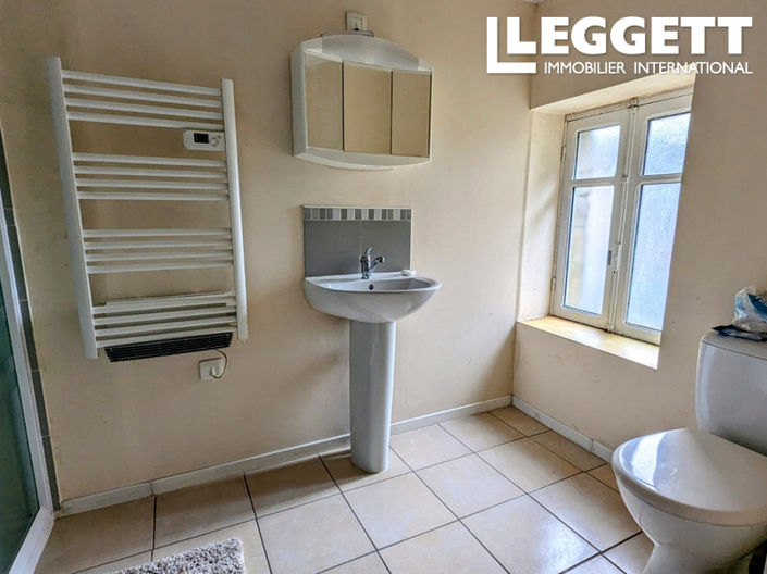 Image No.8-2 Bed House for sale