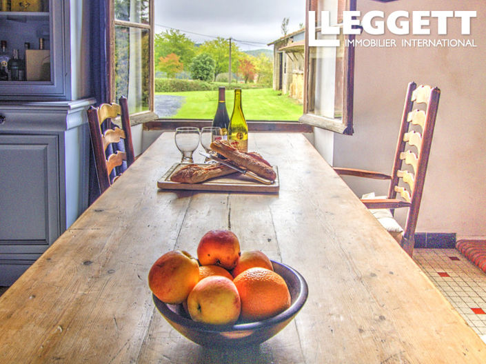 Image No.1-5 Bed House for sale