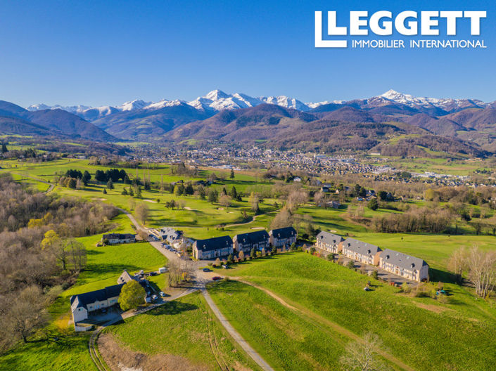 Image No.8-37 Bed Commercial for sale