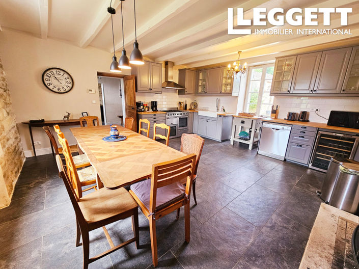 Image No.5-6 Bed House for sale