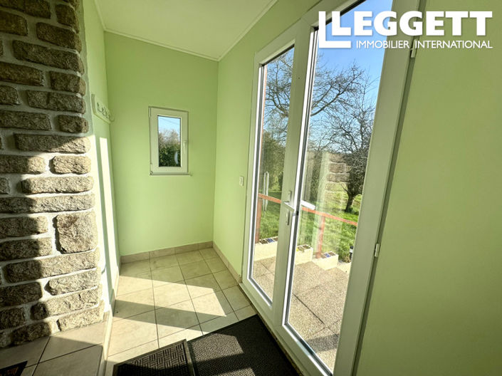 Image No.10-3 Bed House for sale