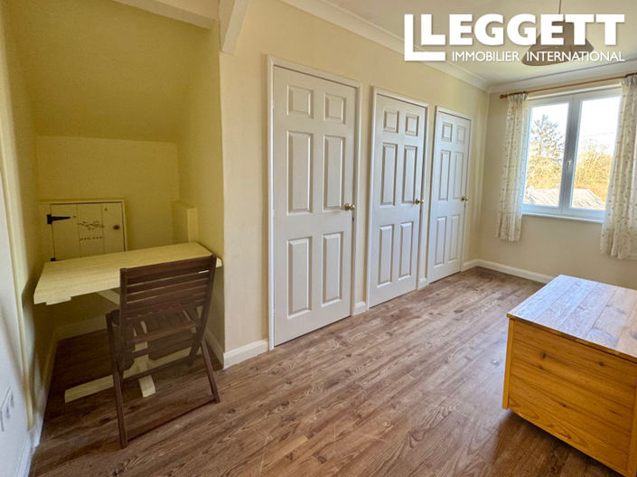 Image No.6-3 Bed House for sale