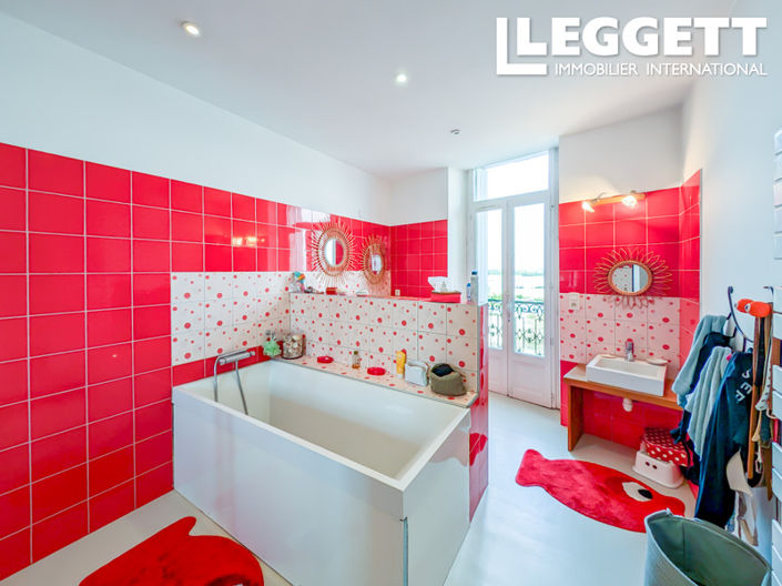 Image No.9-Maison de 5 chambres à vendre à Barbezieux-Saint-Hilaire