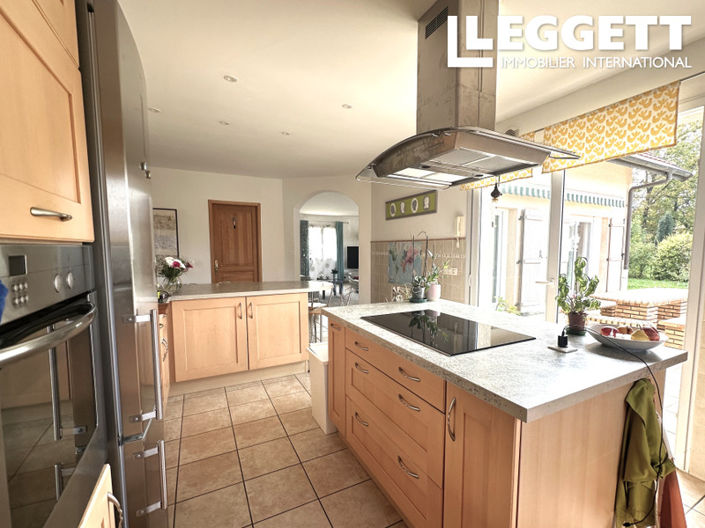 Image No.4-5 Bed House for sale