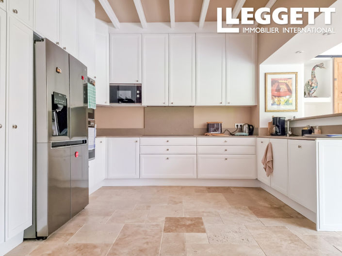 Image No.9-5 Bed House for sale