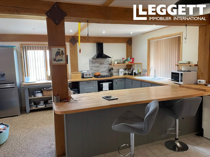 Image No.7-9 Bed House for sale