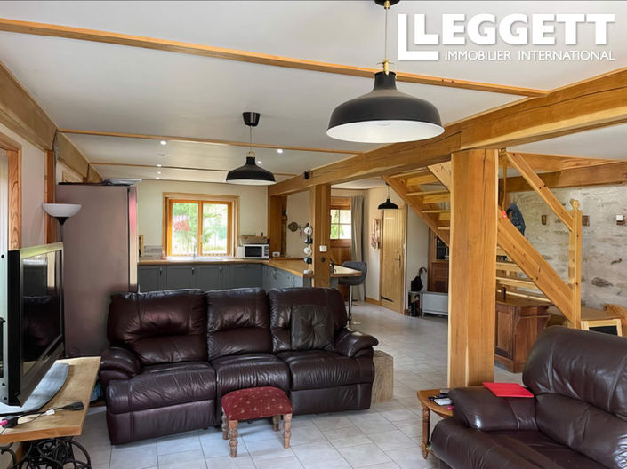 Image No.8-9 Bed House for sale