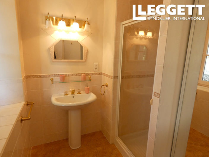 Image No.6-Maison de 8 chambres à vendre à Argentat