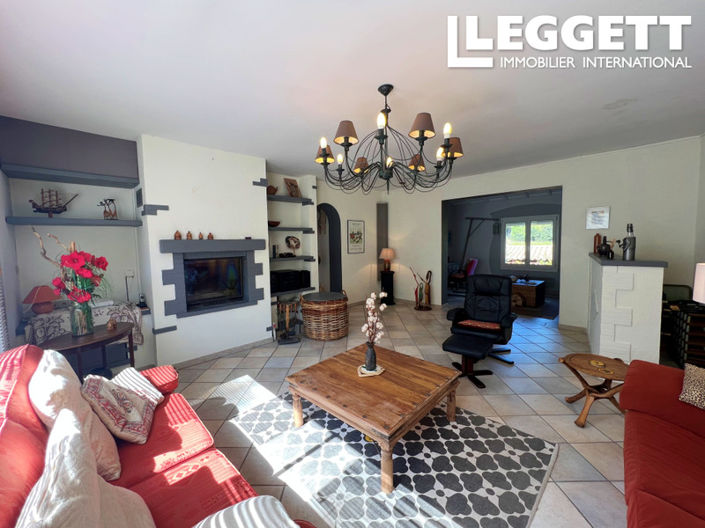 Image No.4-4 Bed House for sale