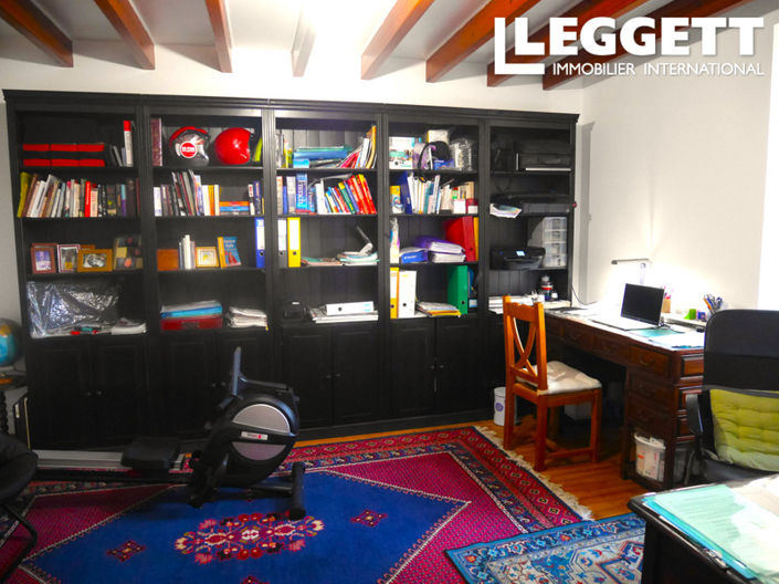 Image No.7-4 Bed House for sale