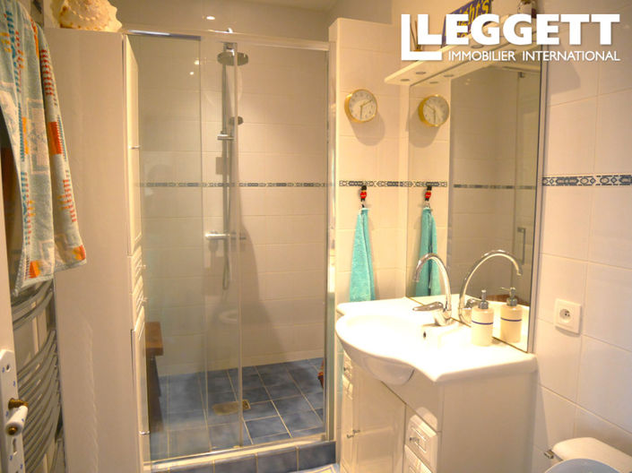Image No.8-4 Bed House for sale