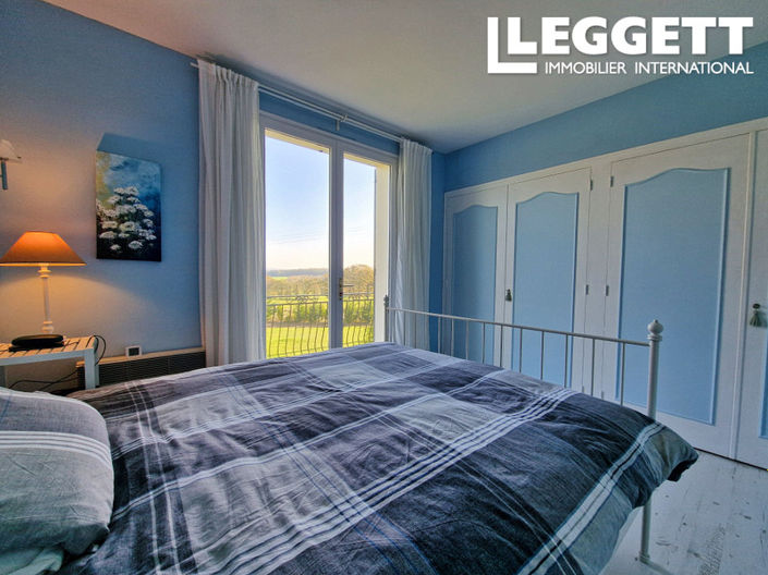 Image No.7-4 Bed House for sale