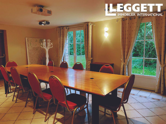 Image No.5-16 Bed Chateaux for sale