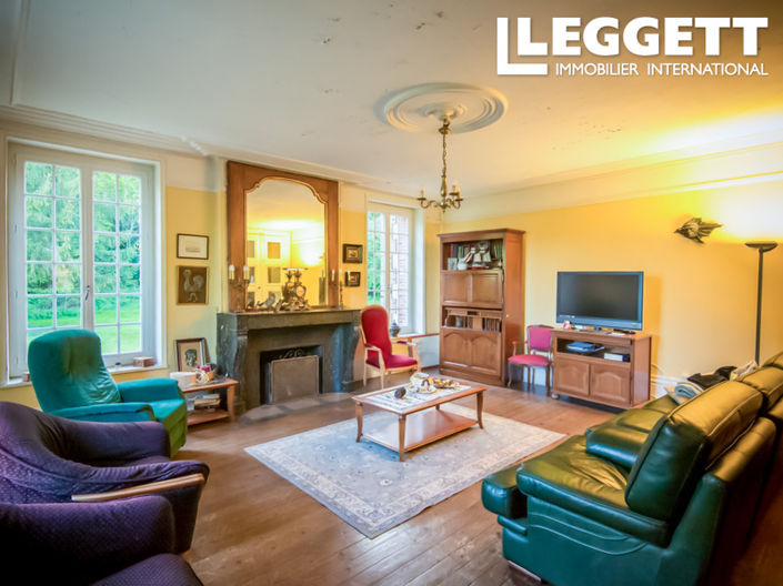 Image No.6-16 Bed Chateaux for sale