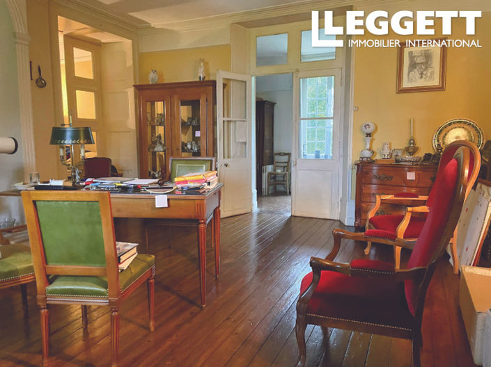 Image No.8-16 Bed Chateaux for sale