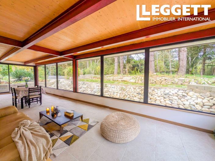 Image No.2-6 Bed House for sale