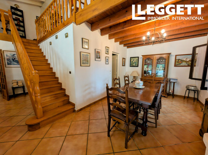 Image No.4-6 Bed House for sale